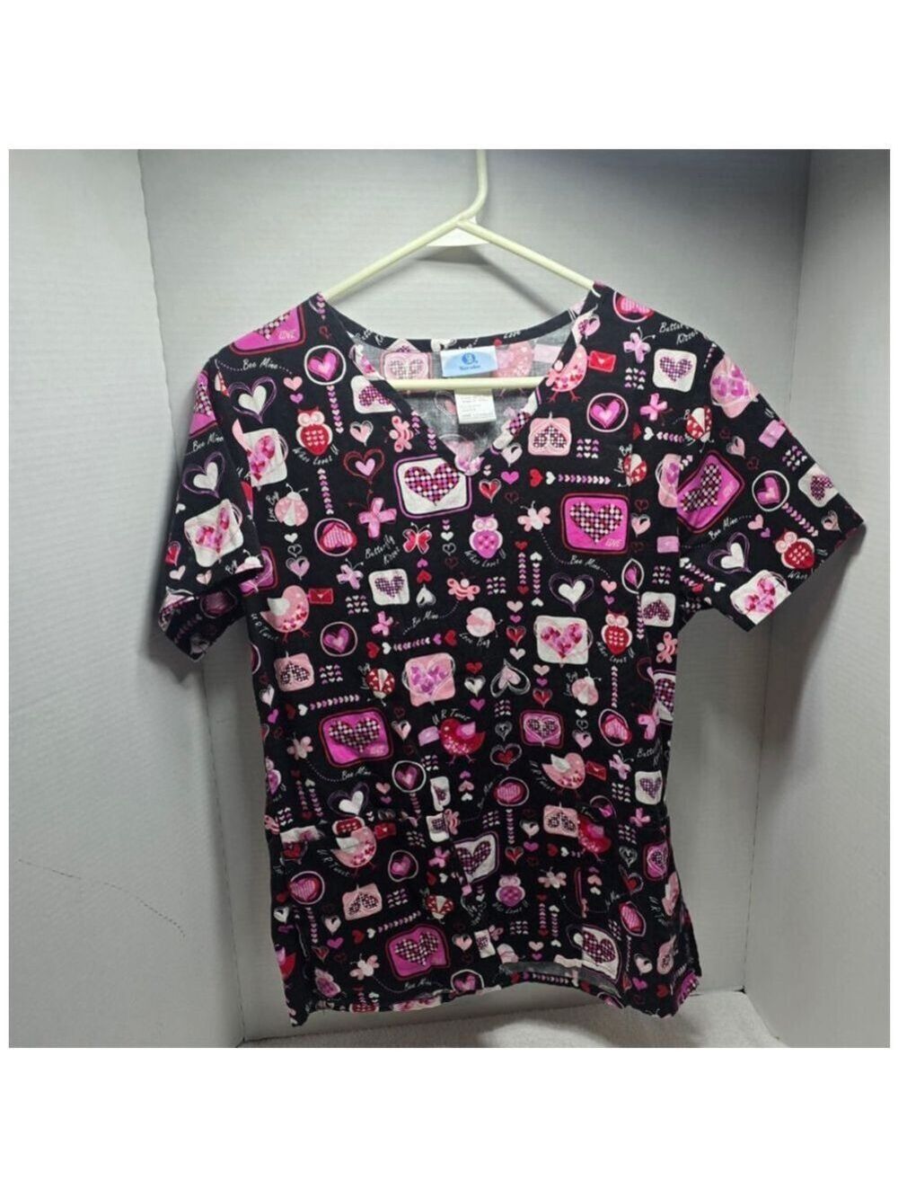 Women's SB Scrubs Black Pink Heart Print Short Sleeve Tee S